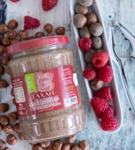 Лешников тахан с бял белгийски шоколад и сушени малини ЗП Павел Конуков 250 гр.